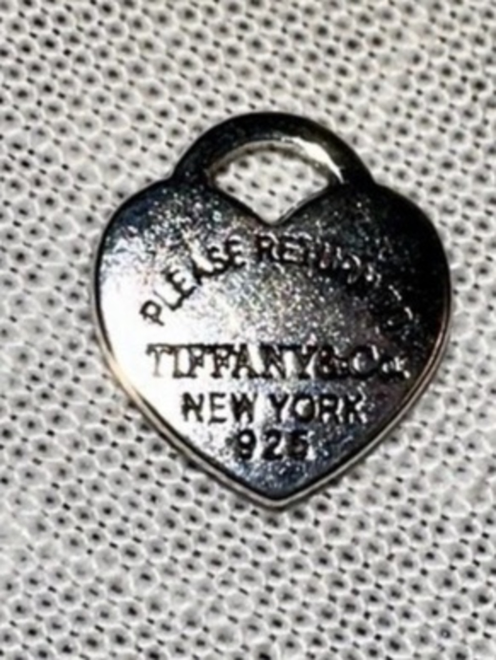 Tiffany & Co. Return to Tiffany Heart Tag Charm. Silver Heart Charm - Picture 2 of 7
